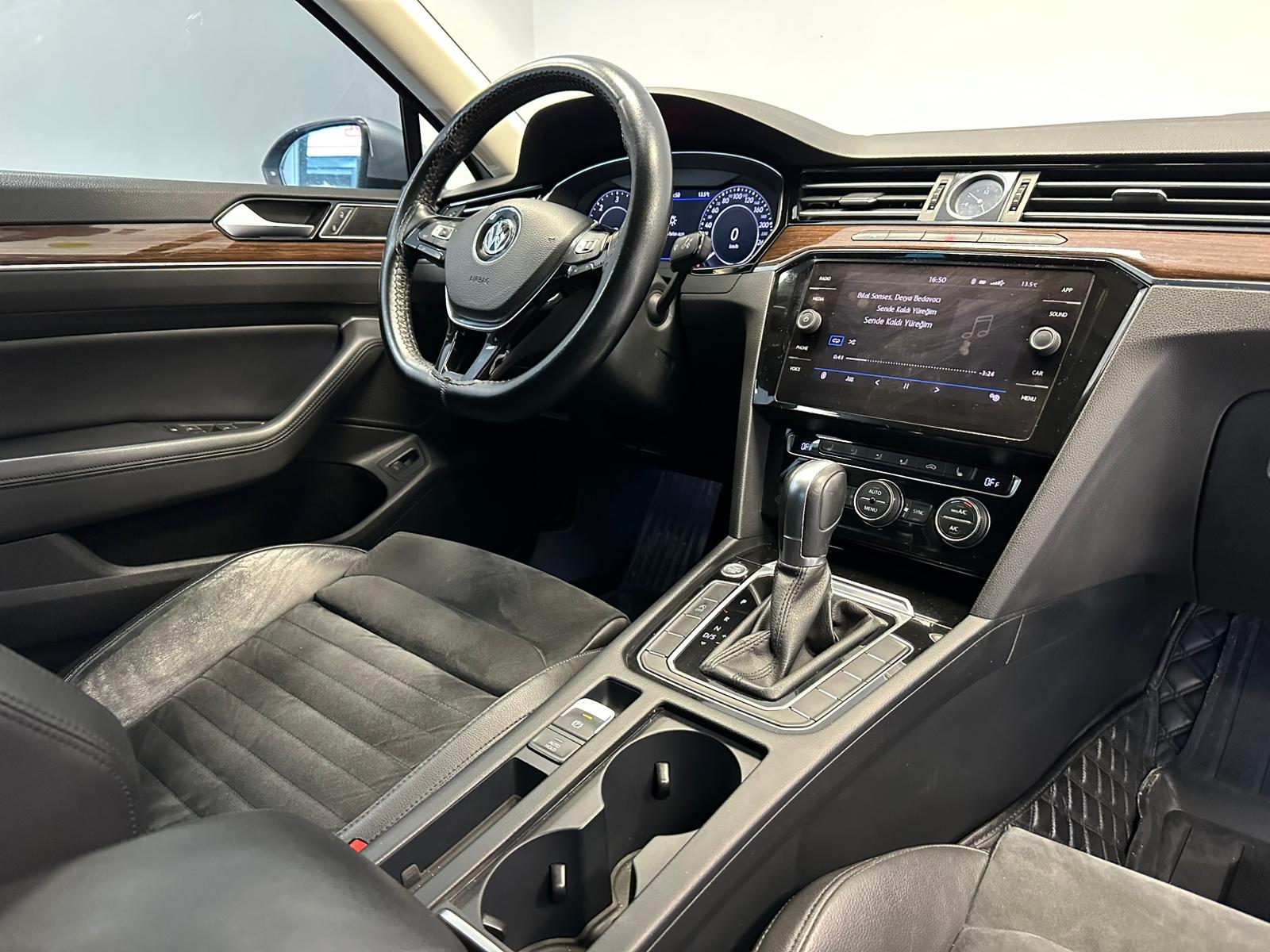 VOLKSWAGEN PASSAT 12